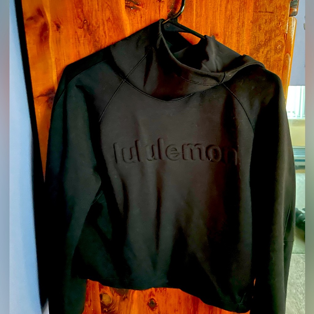 Lululemon graphic logo wordmark air wrap hoody crop SOLD OUT and belt bag new
